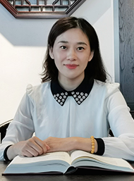 姜泓仰.jpg