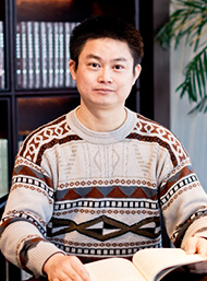 陈柱.jpg